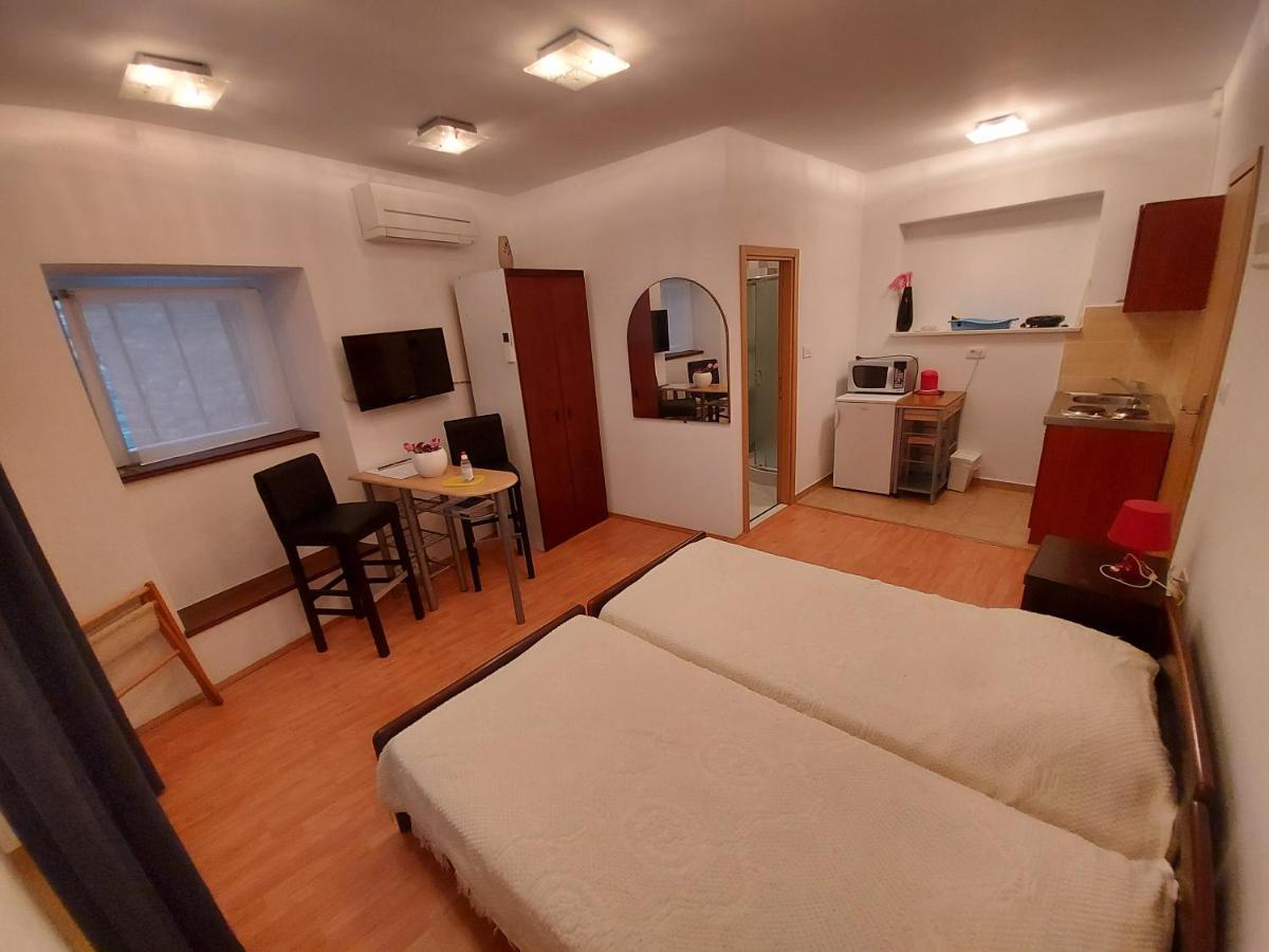 拉宾鲍里斯旅馆公寓 外观 照片